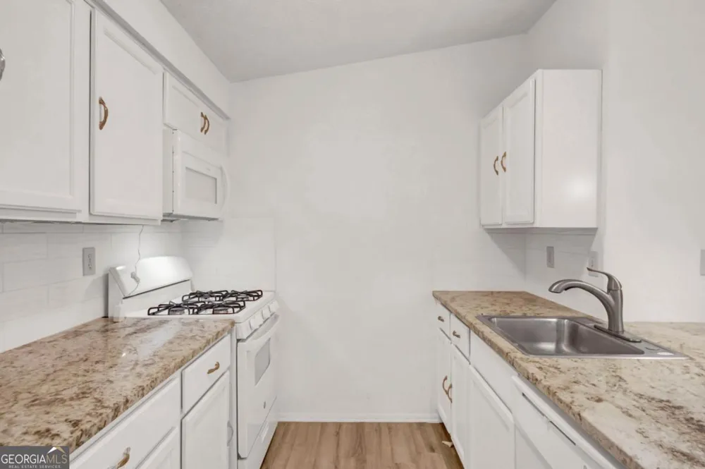 1283 Keys Lake DR NE Brookhaven, GA 30319