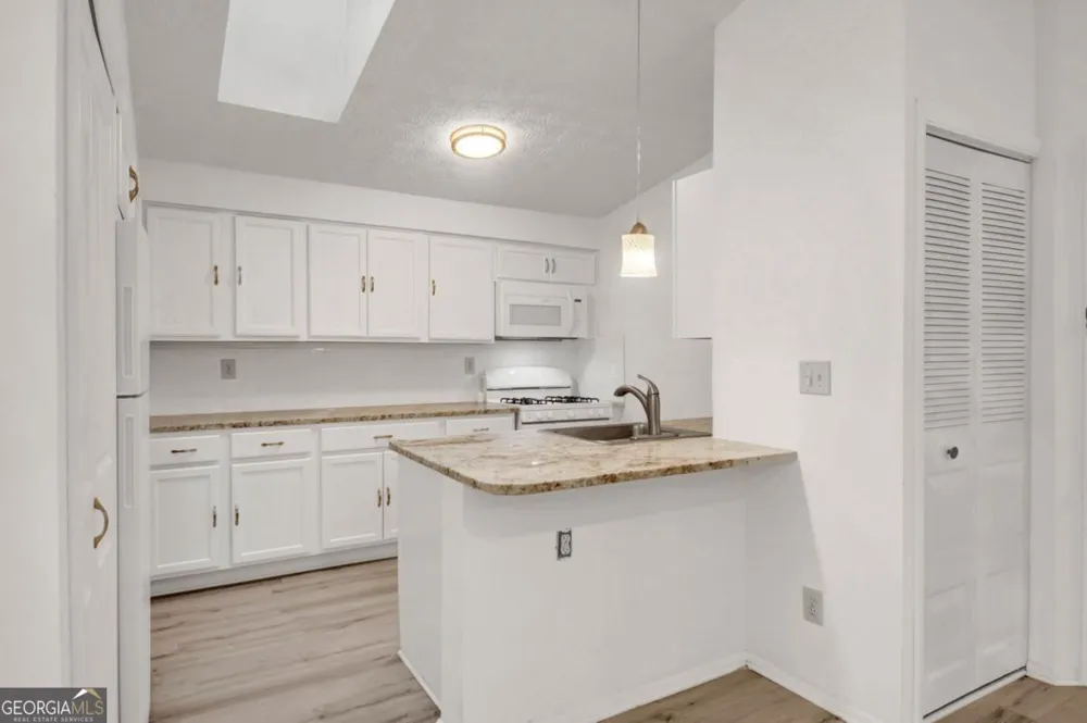 1283 Keys Lake DR NE Brookhaven, GA 30319