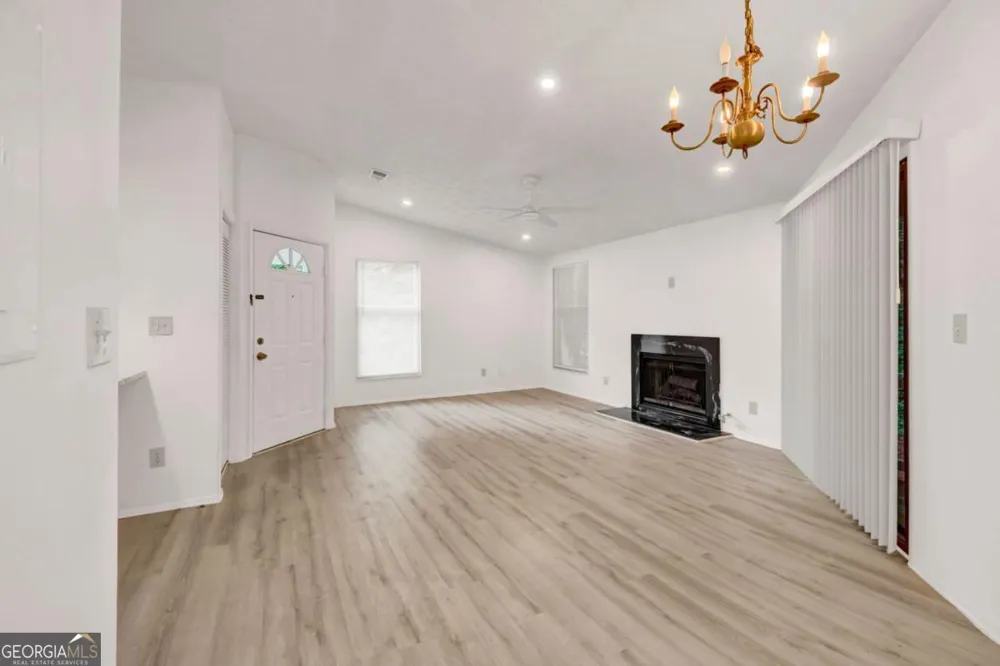 1283 Keys Lake DR NE Brookhaven, GA 30319