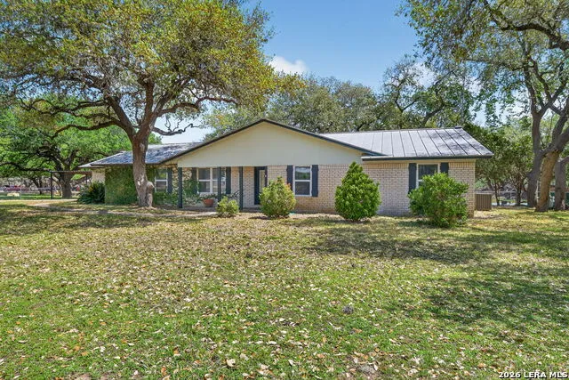 100 Crestline Pleasanton, TX 78064