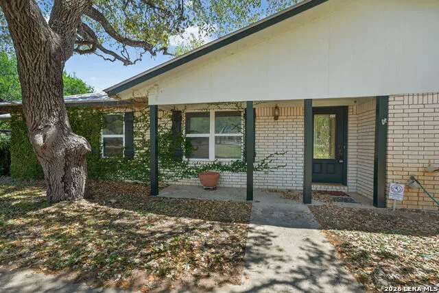 100 Crestline Pleasanton, TX 78064