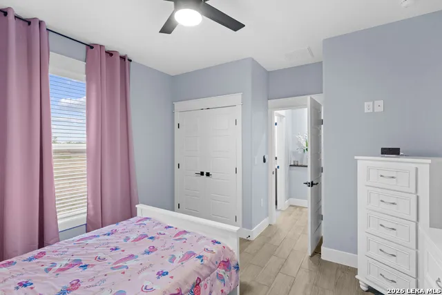 9991 Crow Ln Adkins, TX 78101