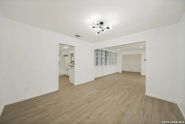 517 BALFOUR DR Windcrest, TX 78239