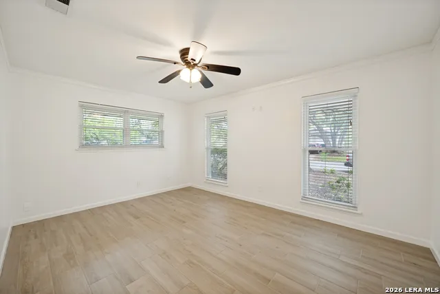 517 BALFOUR DR Windcrest, TX 78239