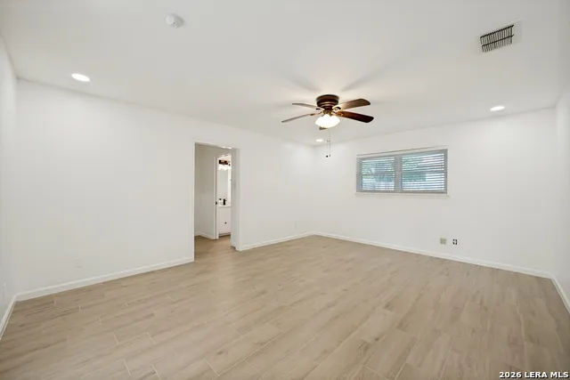517 BALFOUR DR Windcrest, TX 78239