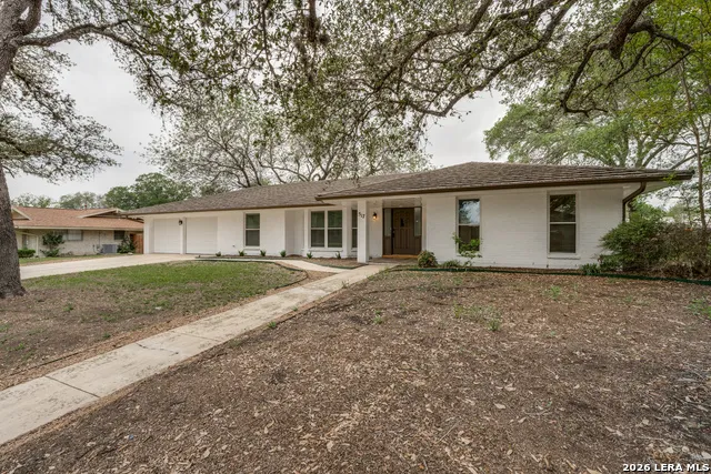 517 BALFOUR DR Windcrest, TX 78239