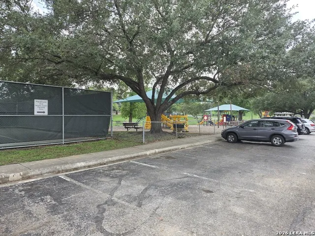 517 BALFOUR DR Windcrest, TX 78239