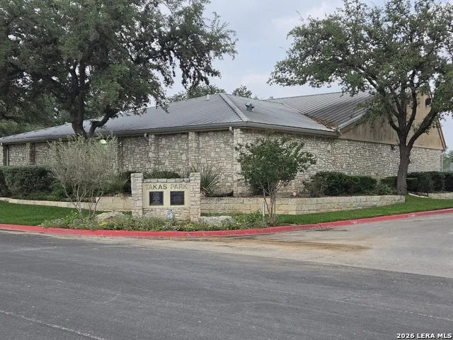 517 BALFOUR DR Windcrest, TX 78239