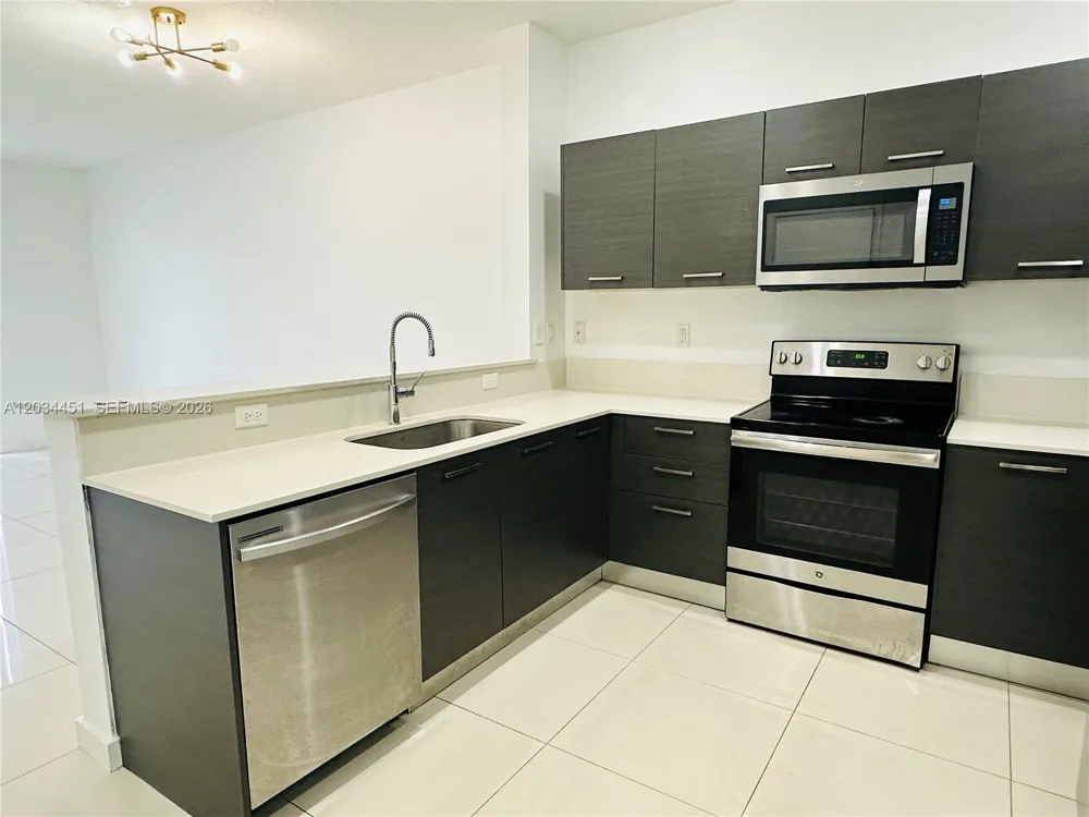 3507 NW 13th St Lauderhill, FL 33311