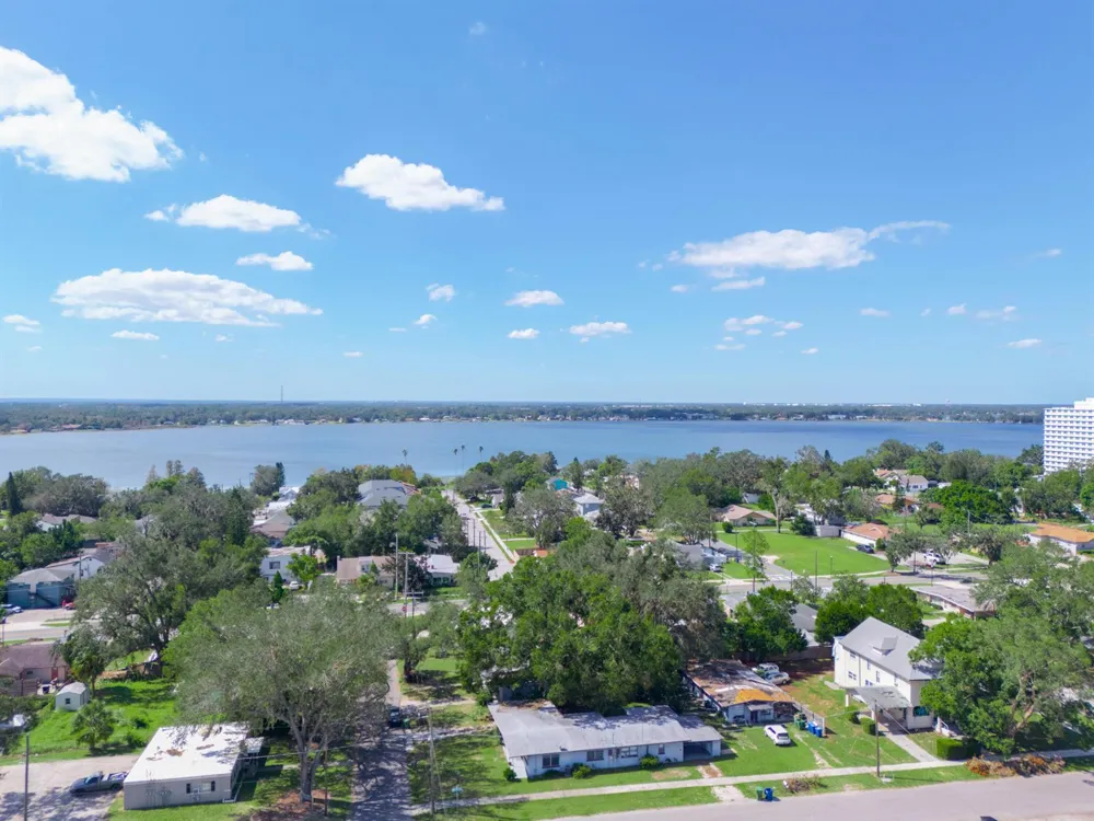 657 Ave C SW Winter Haven, FL 33880