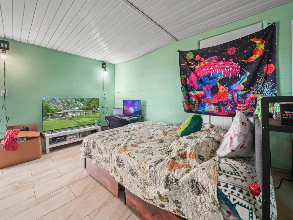 657 Ave C SW Winter Haven, FL 33880