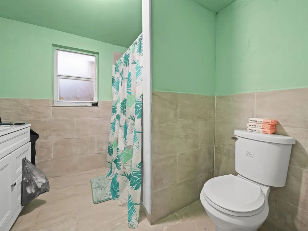 657 Ave C SW Winter Haven, FL 33880