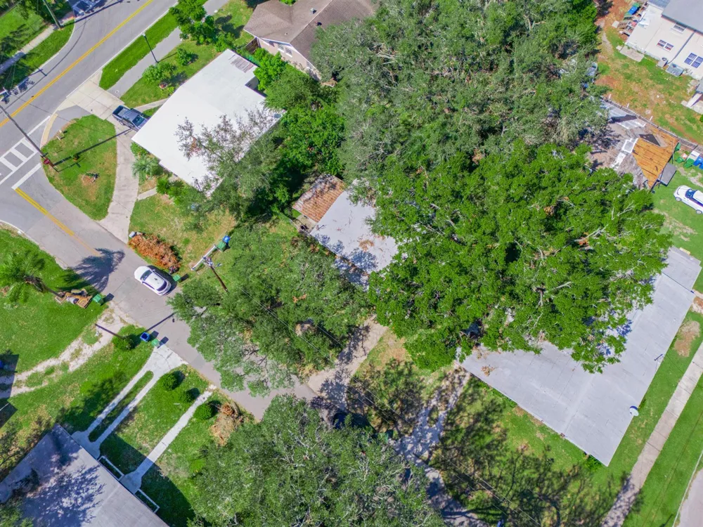 657 Ave C SW Winter Haven, FL 33880