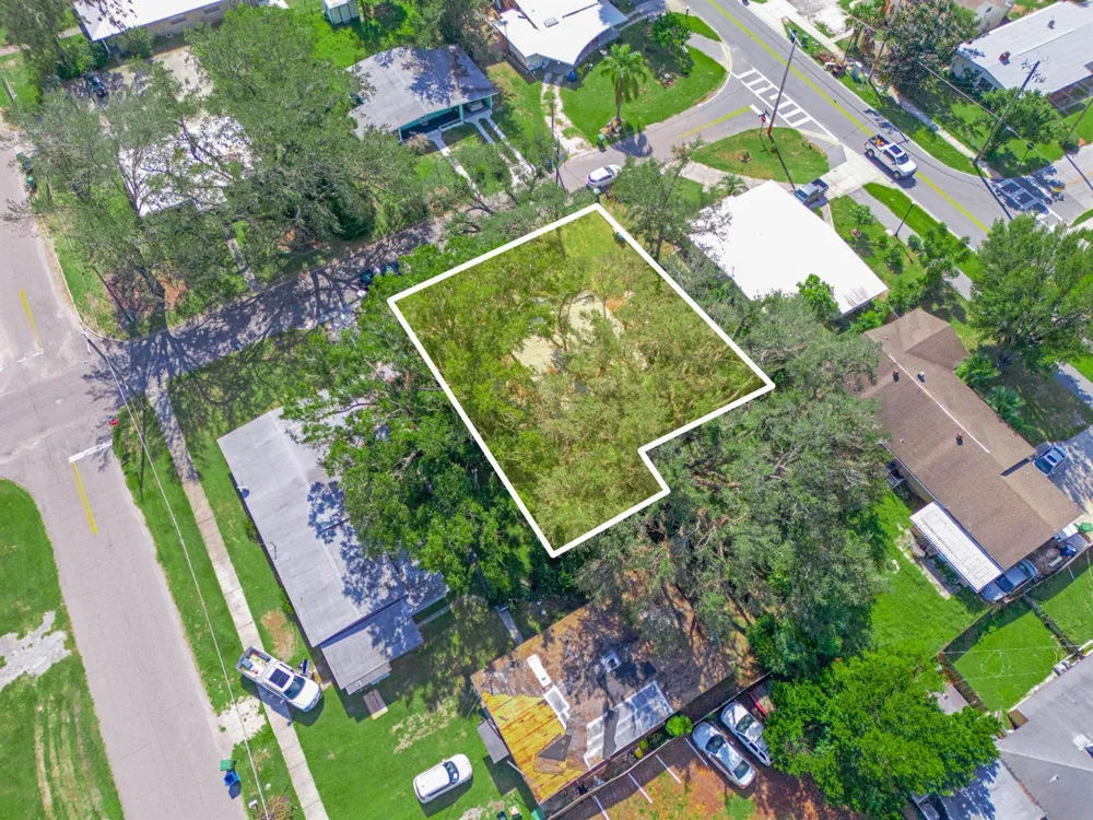 657 Ave C SW Winter Haven, FL 33880