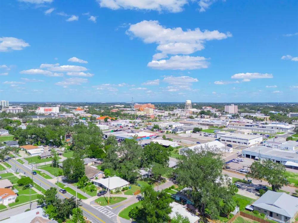 657 Ave C SW Winter Haven, FL 33880