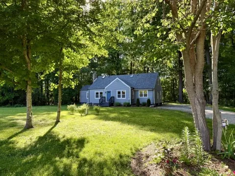 16002 Lakeside Road