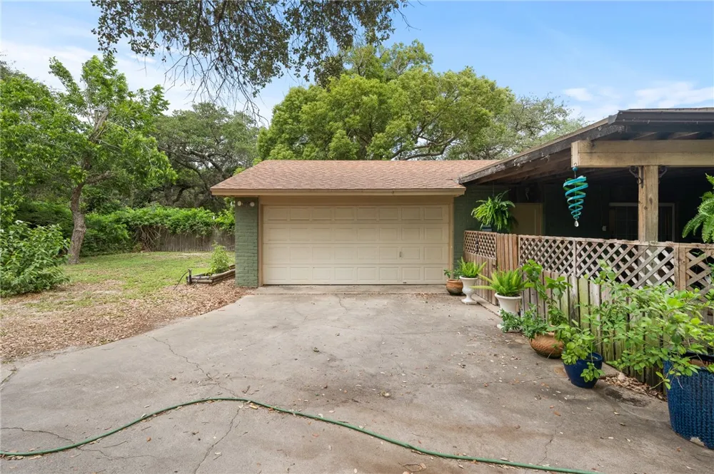 1965 Chandler Place Ingleside, TX 78362