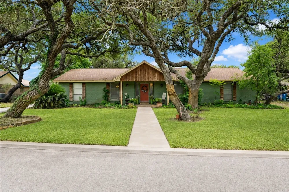 1965 Chandler Place Ingleside, TX 78362