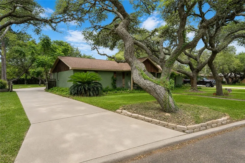 1965 Chandler Place Ingleside, TX 78362