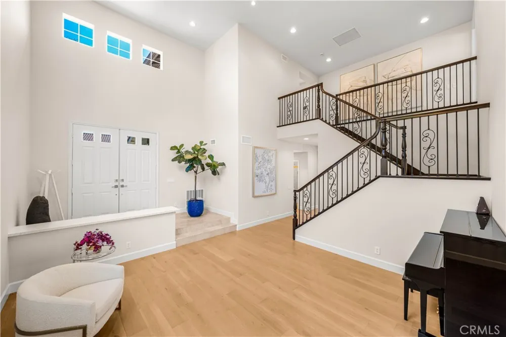 10935 Osterman Avenue Tustin, CA 92782