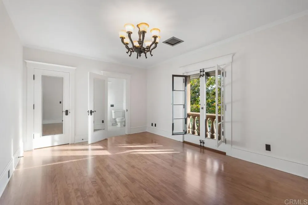 1015 Alameda Boulevard Coronado, CA 92118