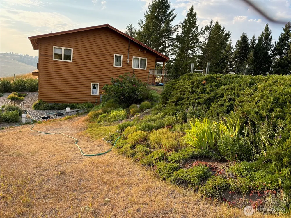 40 TURNER HOMESTEAD ROAD Oroville, WA 98844