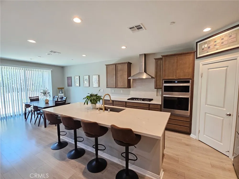 4633 Eagle Perris, CA 92571