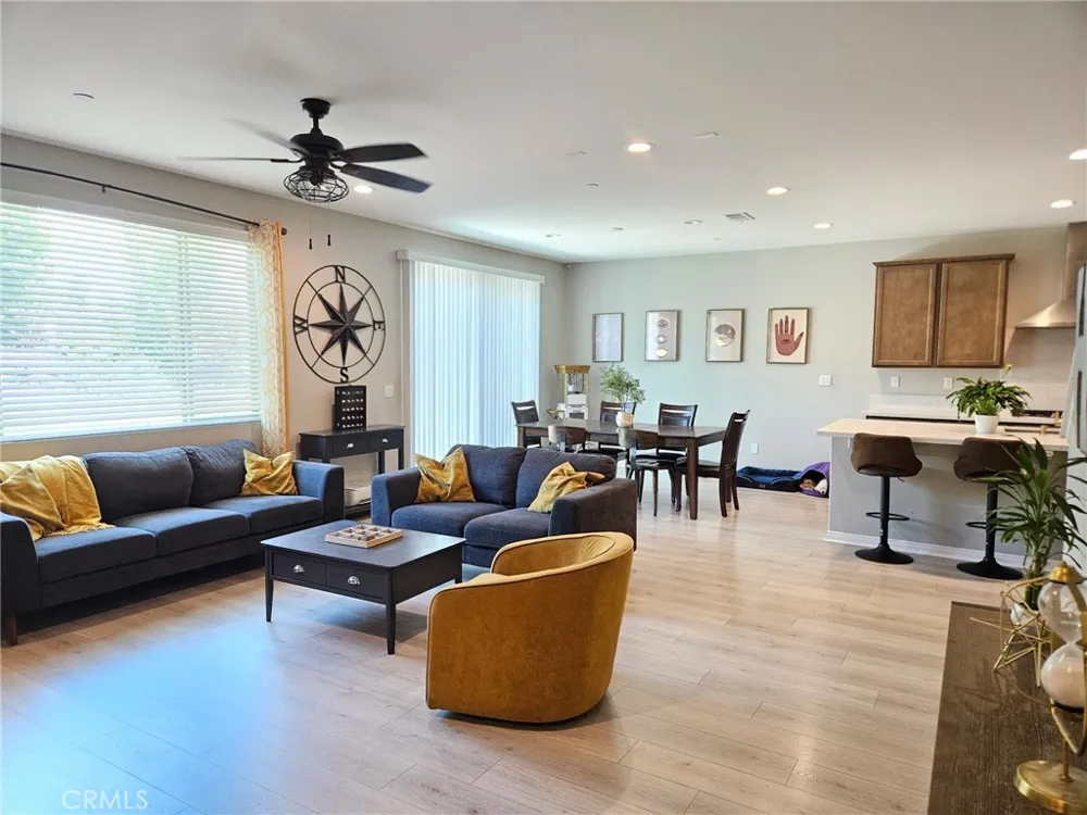4633 Eagle Perris, CA 92571