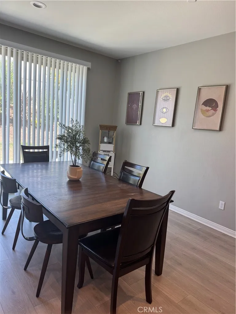 4633 Eagle Perris, CA 92571