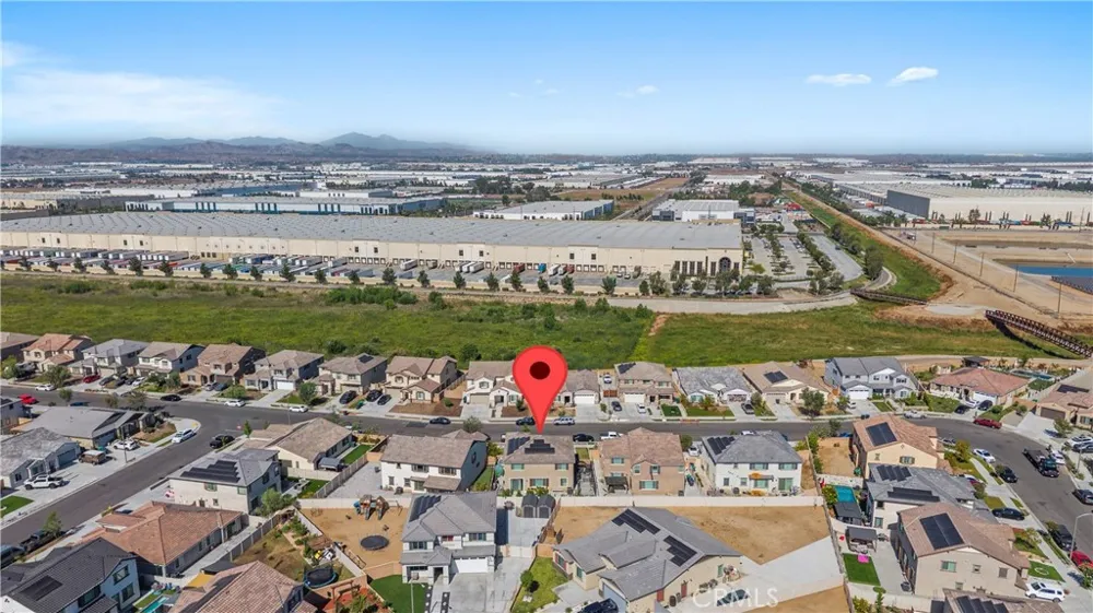 4633 Eagle Perris, CA 92571