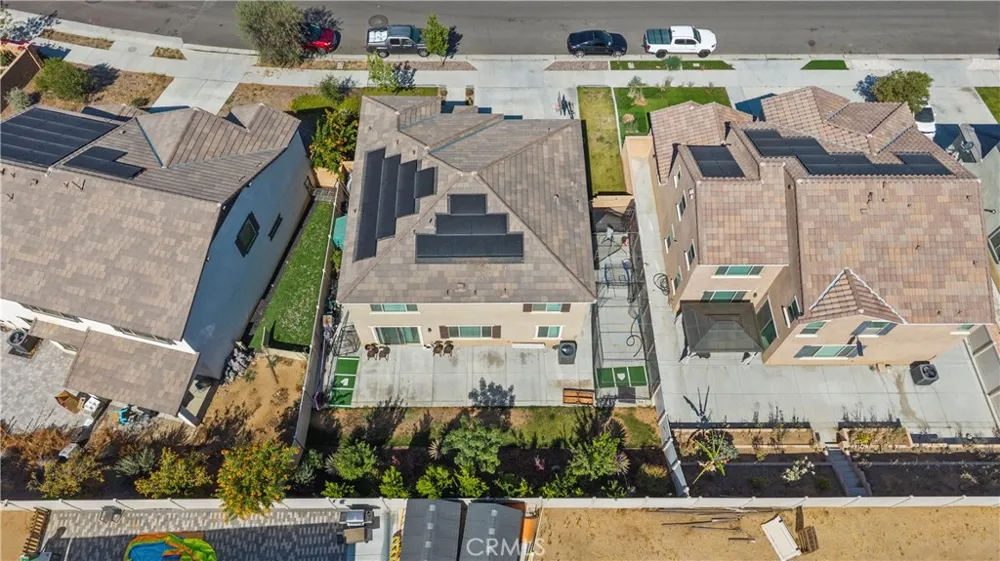 4633 Eagle Perris, CA 92571