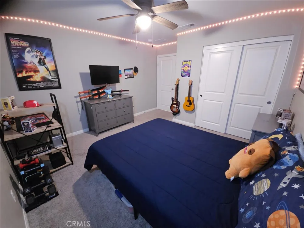 4633 Eagle Perris, CA 92571