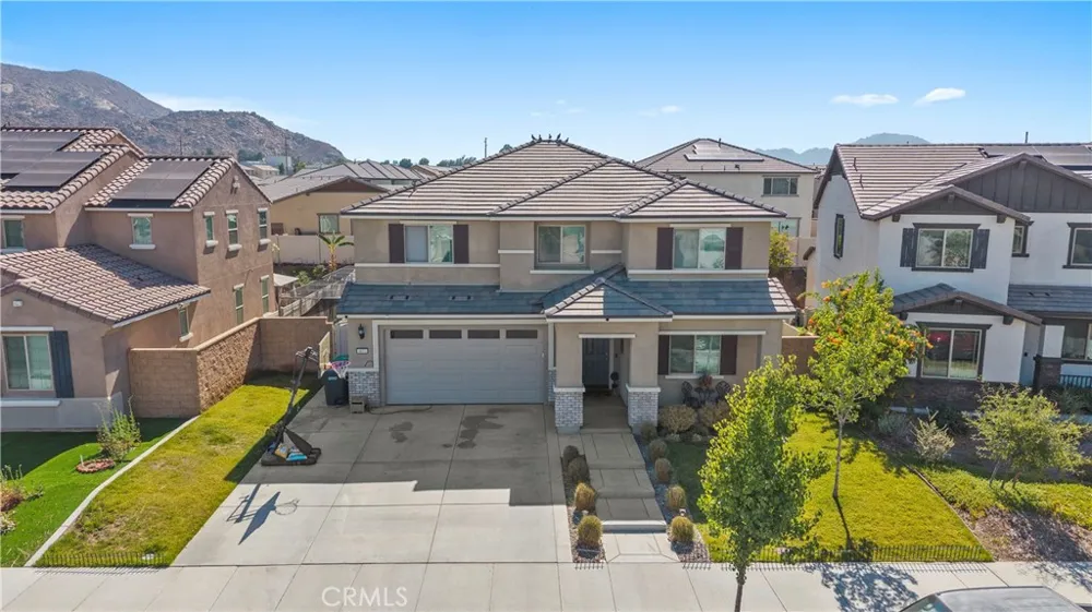 4633 Eagle Perris, CA 92571