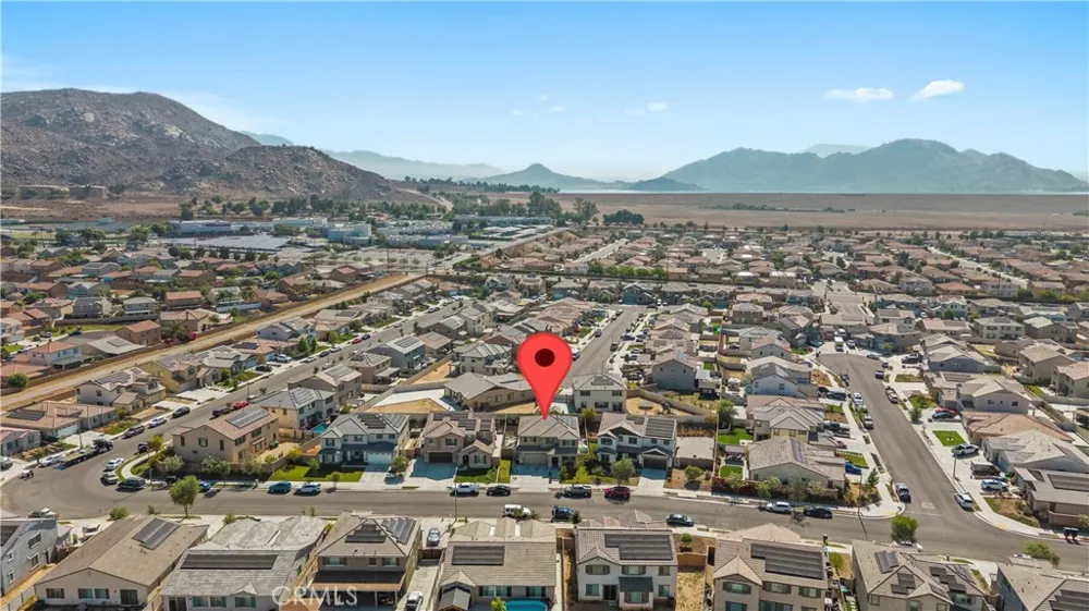 4633 Eagle Perris, CA 92571