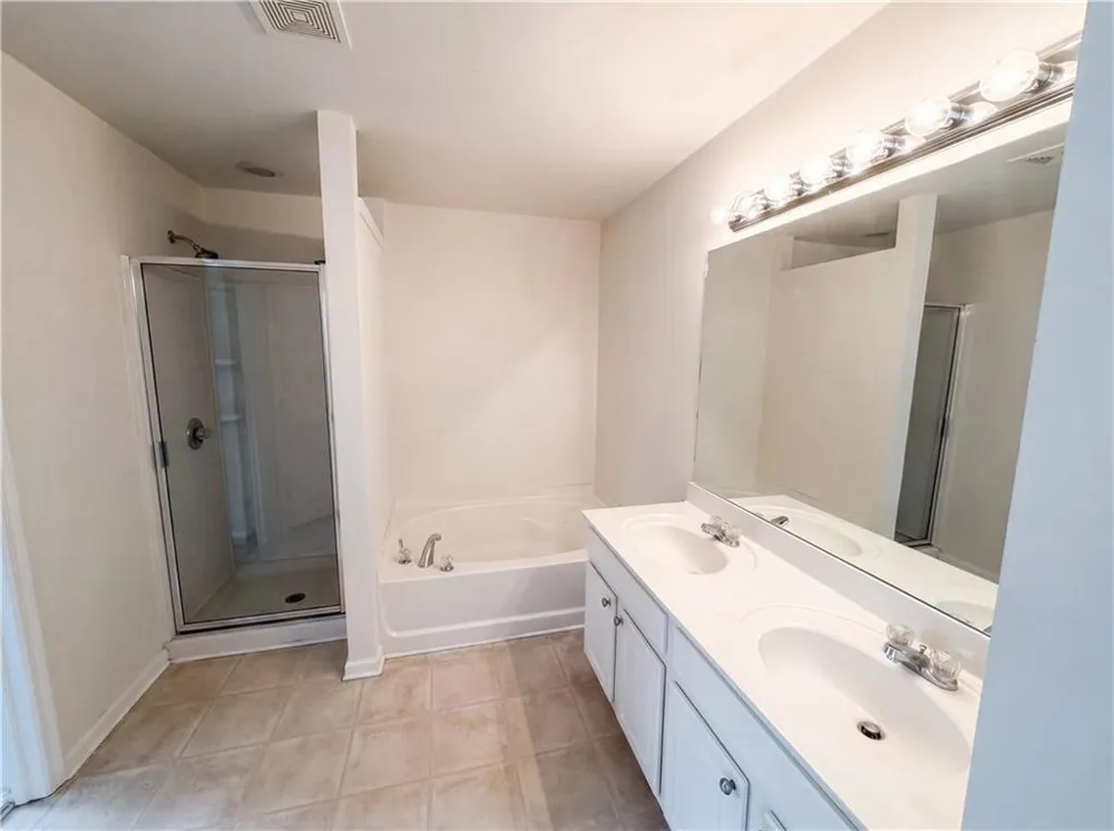 4660 Creekside Villas Way SE Smyrna, GA 30082