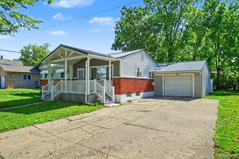 611 S Main Street Davison City, MI 48423