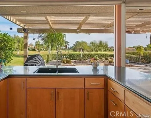 21 Colonial Rancho Mirage, CA 92270