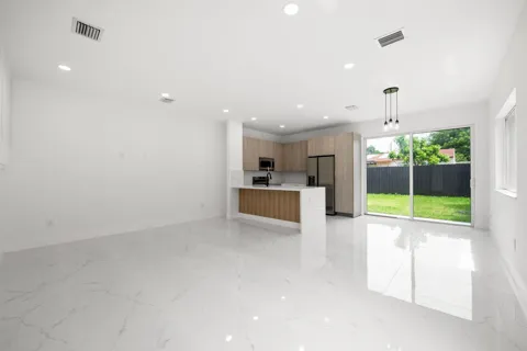 1355 NW 42nd Street #1355