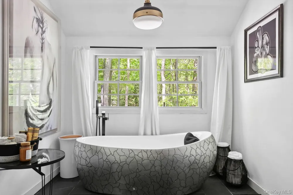 12 North Quarter Rd Westhampton, NY 11977