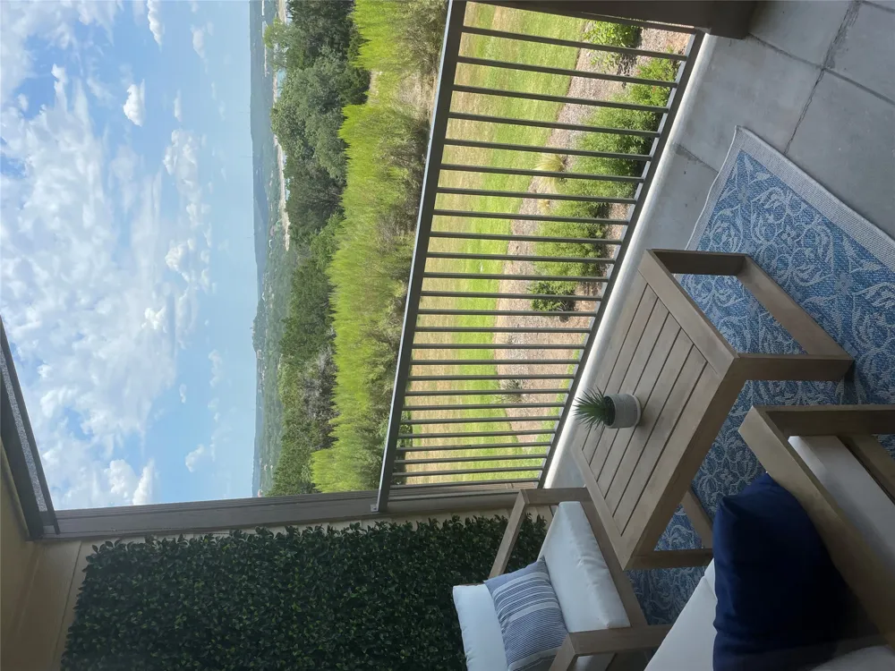 17700 Edgewood Way #202 Jonestown, TX 78645