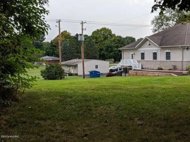 1025 E Front Street Buchanan, MI 49107