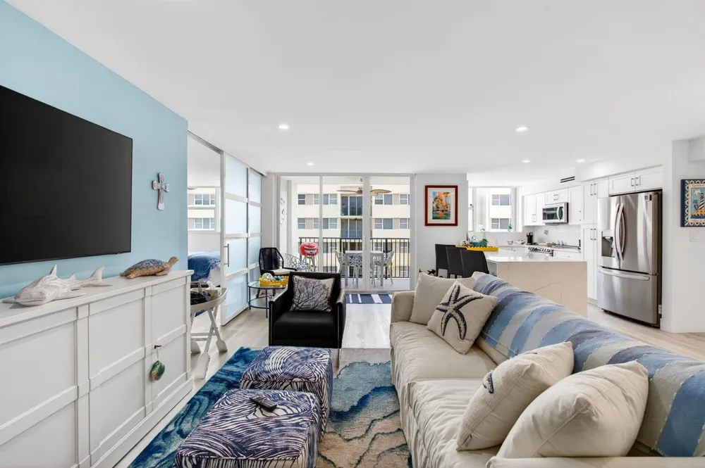 1236 Hillsboro Mile #406 Hillsboro Beach, FL 33062