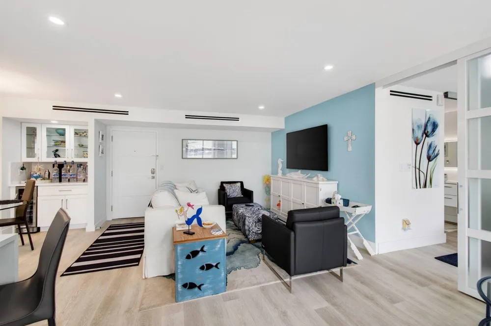 1236 Hillsboro Mile #406 Hillsboro Beach, FL 33062