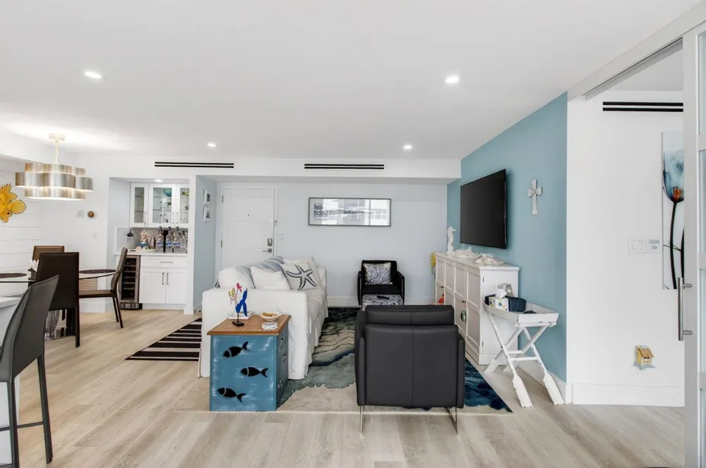 1236 Hillsboro Mile #406 Hillsboro Beach, FL 33062