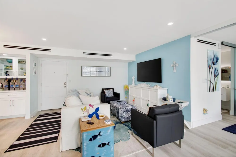 1236 Hillsboro Mile #406 Hillsboro Beach, FL 33062