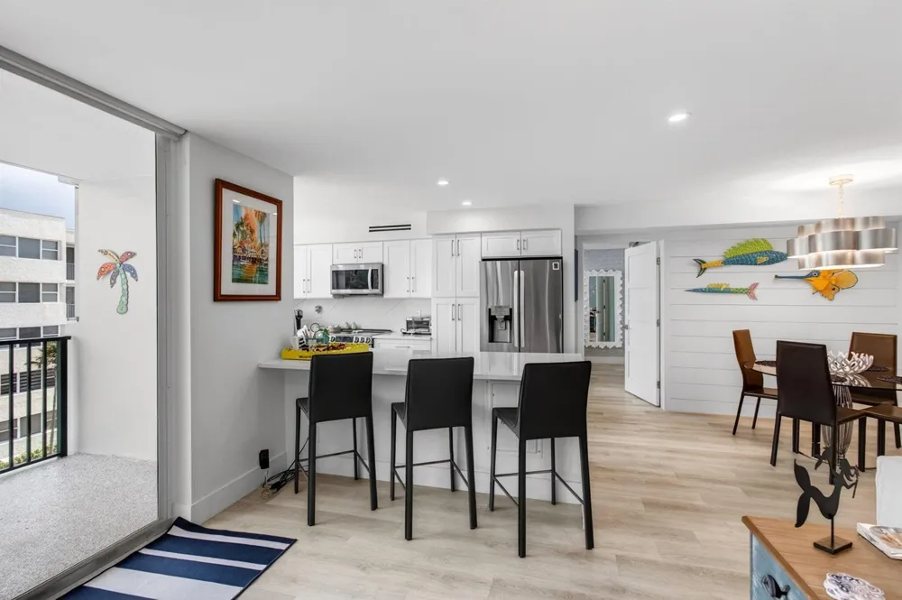 1236 Hillsboro Mile #406 Hillsboro Beach, FL 33062