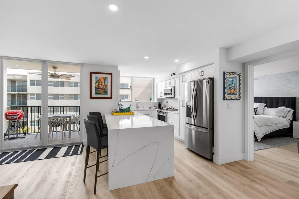 1236 Hillsboro Mile #406 Hillsboro Beach, FL 33062