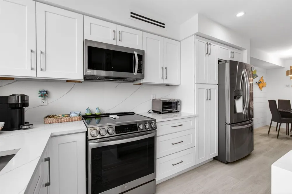 1236 Hillsboro Mile #406 Hillsboro Beach, FL 33062