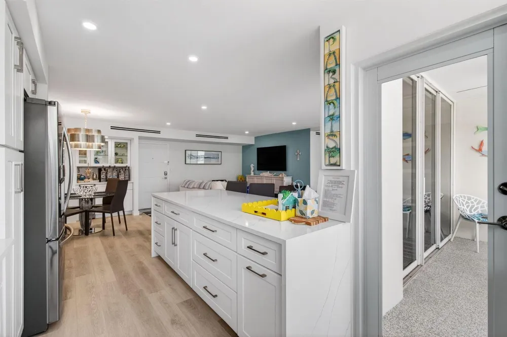 1236 Hillsboro Mile #406 Hillsboro Beach, FL 33062