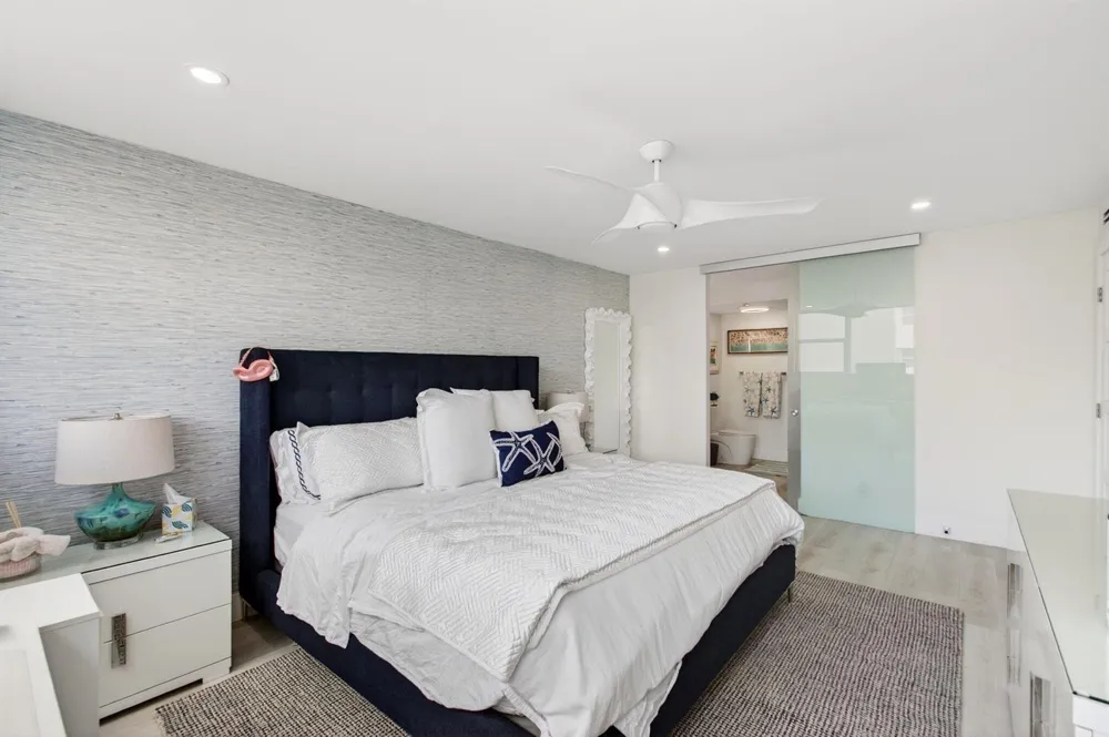 1236 Hillsboro Mile #406 Hillsboro Beach, FL 33062